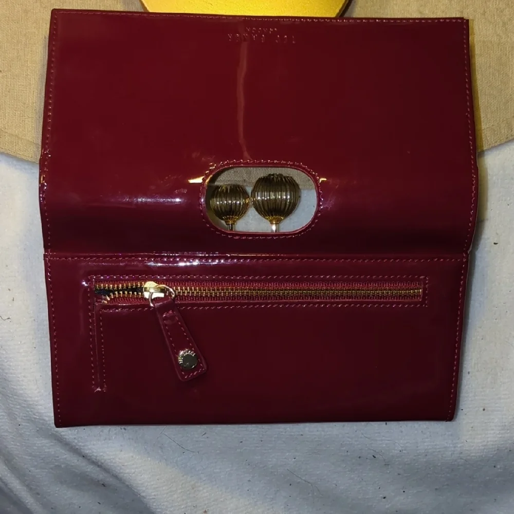 Ted Baker Burgundy Wallet with kiss 💋 lock!